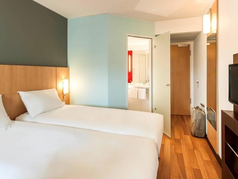 Ibis Budget Berlin Kurfuerstendamm - Neu Renoviert Exterior photo